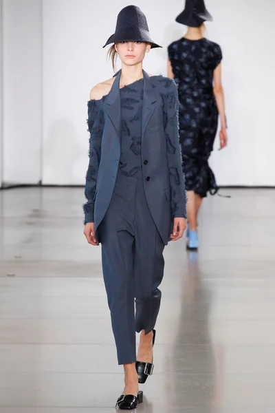 Look 33